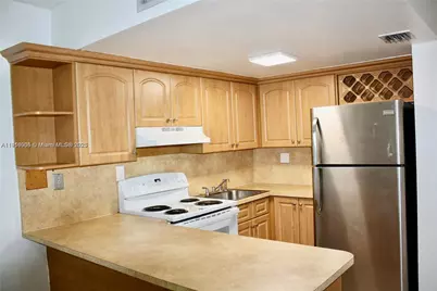 2079 W 54th Ter #29, Hialeah, FL 33016 - Photo 17