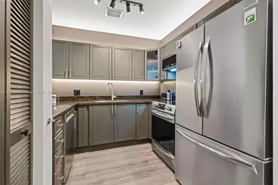 652 NE 63rd St #403, Miami, FL 33138 - Photo 7