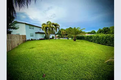 4297 NW 34th Ter, Lauderdale Lakes, FL 33309 - Photo 7