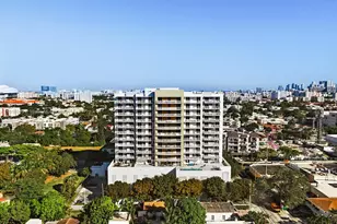 900 SW 8th St, Miami, FL 33130 - Photo 21