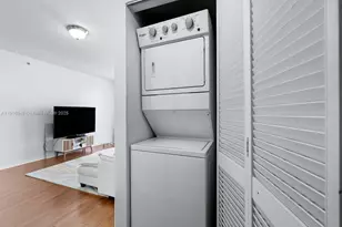 900 SW 8th St, Miami, FL 33130 - Photo 15