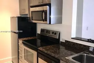 1000 Meridian Ave, Miami Beach, FL 33139 - Photo 3