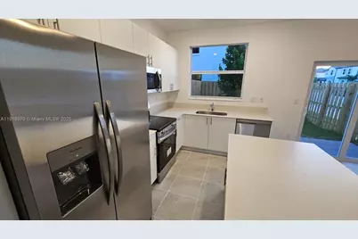 2618 SE 27th Ct #2618, Homestead, FL 33035 - Photo 9