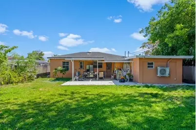 911 E 32nd St #0, Hialeah, FL 33013 - Photo 7
