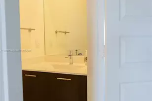 8039 NW 104th Ave, Doral, FL 33178 - Photo 11