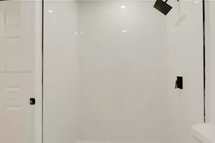 2736 NW 21st Ave, Oakland Park, FL 33311 - Photo 35