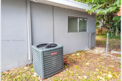 429 W Evanston Cir, Fort Lauderdale, FL 33312 - Photo 41