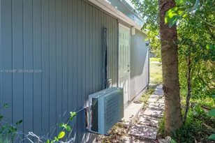 429 W Evanston Cir, Fort Lauderdale, FL 33312 - Photo 33