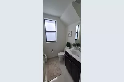 8760 NW 102nd Ct, Doral, FL 33178 - Photo 9