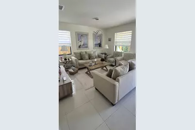 8760 NW 102nd Ct, Doral, FL 33178 - Photo 7