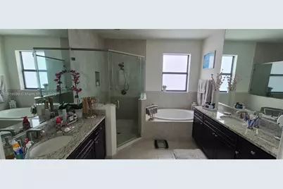 8760 NW 102nd Ct, Doral, FL 33178 - Photo 13