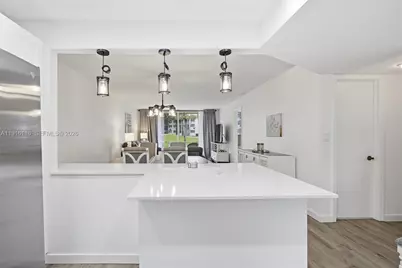 8941 S Hollybrook Blvd #103, Pembroke Pines, FL 33025 - Photo 7