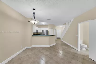 304 SW 120th Ave #304, Pembroke Pines, FL 33025 - Photo 9