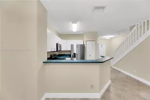 304 SW 120th Ave, Pembroke Pines, FL 33025 - Photo 5