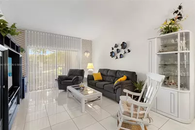 7831 Willow Spring Dr #525, Lake Worth, FL 33467 - Photo 9