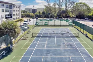 2801 Somerset Dr, Lauderdale Lakes, FL 33311 - Photo 13