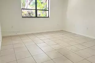 800 NE 199th St, Miami, FL 33179 - Photo 13