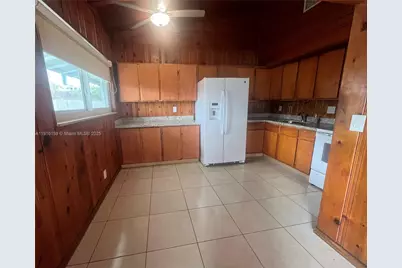 206 SE 10th St #1, Hallandale Beach, FL 33009 - Photo 5
