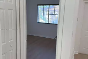 1300 SE 31st Ct, Homestead, FL 33035 - Photo 9