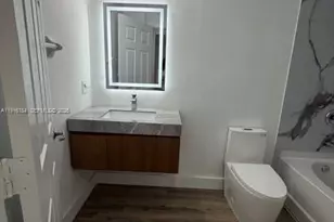 11601 NW 89th St, Doral, FL 33178 - Photo 11