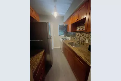 7710 Harding Ave #403, Miami Beach, FL 33141 - Photo 5