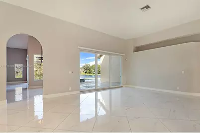 10133 NW 48th Dr, Coral Springs, FL 33076 - Photo 13