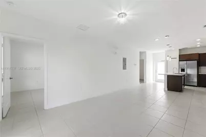 8265 NW 41st St #C-203, Doral, FL 33166 - Photo 11