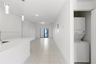 8265 NW 41st St, Doral, FL 33166 - Photo 5