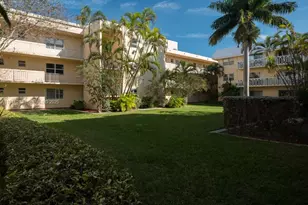 100 Edgewater Dr, Coral Gables, FL 33133 - Photo 29