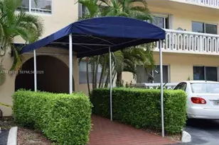 100 Edgewater Dr, Coral Gables, FL 33133 - Photo 43