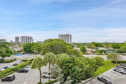 400 Leslie Dr #605, Hallandale Beach, FL 33009 - Photo 17