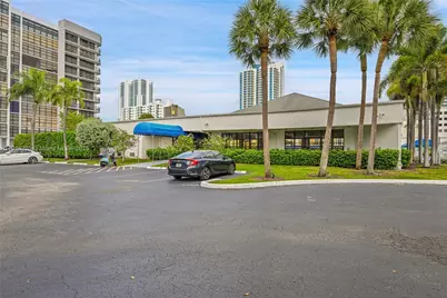 400 Leslie Dr #605, Hallandale Beach, FL 33009 - Photo 25