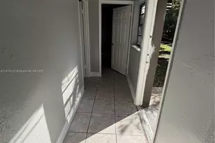 626 NW 10th Terrace, Fort Lauderdale, FL 33311 - Photo 3