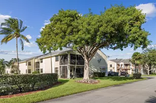 1042 Adams Ave, Homestead, FL 33034 - Photo 5