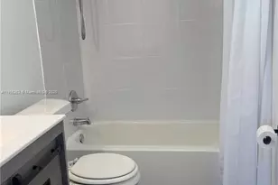 4174 Inverrary Dr, Lauderhill, FL 33319 - Photo 11