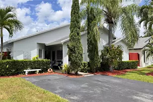 24980 SW 127th Ct, Homestead, FL 33032 - Photo 3