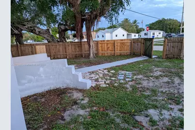 2132 McKinley St #1, Hollywood, FL 33020 - Photo 11