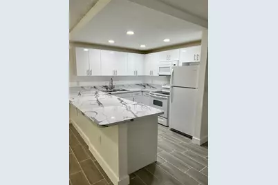 6940 Miami Gardens Dr #1-221, Hialeah, FL 33015 - Photo 3