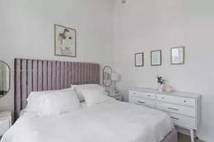253 NE 2nd St, Miami, FL 33132 - Photo 21