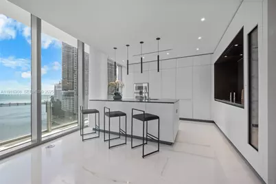 300 Biscayne Boulevard Way #1101E, Miami, FL 33131 - Photo 11