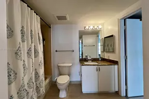 1750 N Bayshore Dr, Miami, FL 33132 - Photo 17