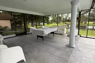 19150 S St Andrews Dr, Hialeah, FL 33015 - Photo 81