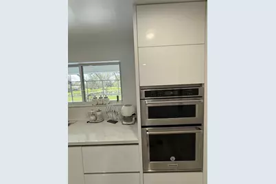 19150 S Saint Andrews Dr, Hialeah, FL 33015 - Photo 35