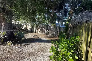 2421 N 57th Terrace, Hollywood, FL 33021 - Photo 33