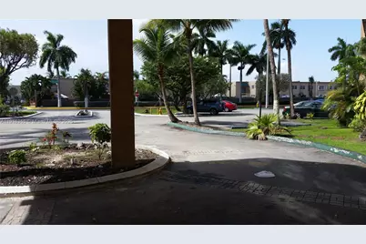 2075 SW 122nd Ave #402, Miami, FL 33175 - Photo 5