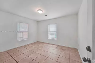 2811 SW 3rd St, Miami, FL 33135 - Photo 7