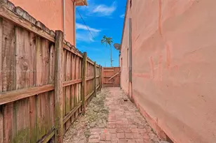 2811 SW 3rd St, Miami, FL 33135 - Photo 33