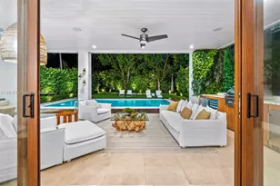 1621 S Bayshore Dr, Miami, FL 33133 - Photo 1