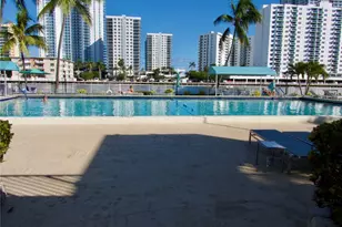 800 Parkview Dr, Hallandale Beach, FL 33009 - Photo 19