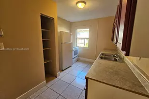 2712 NW 14th St, Fort Lauderdale, FL 33311 - Photo 3